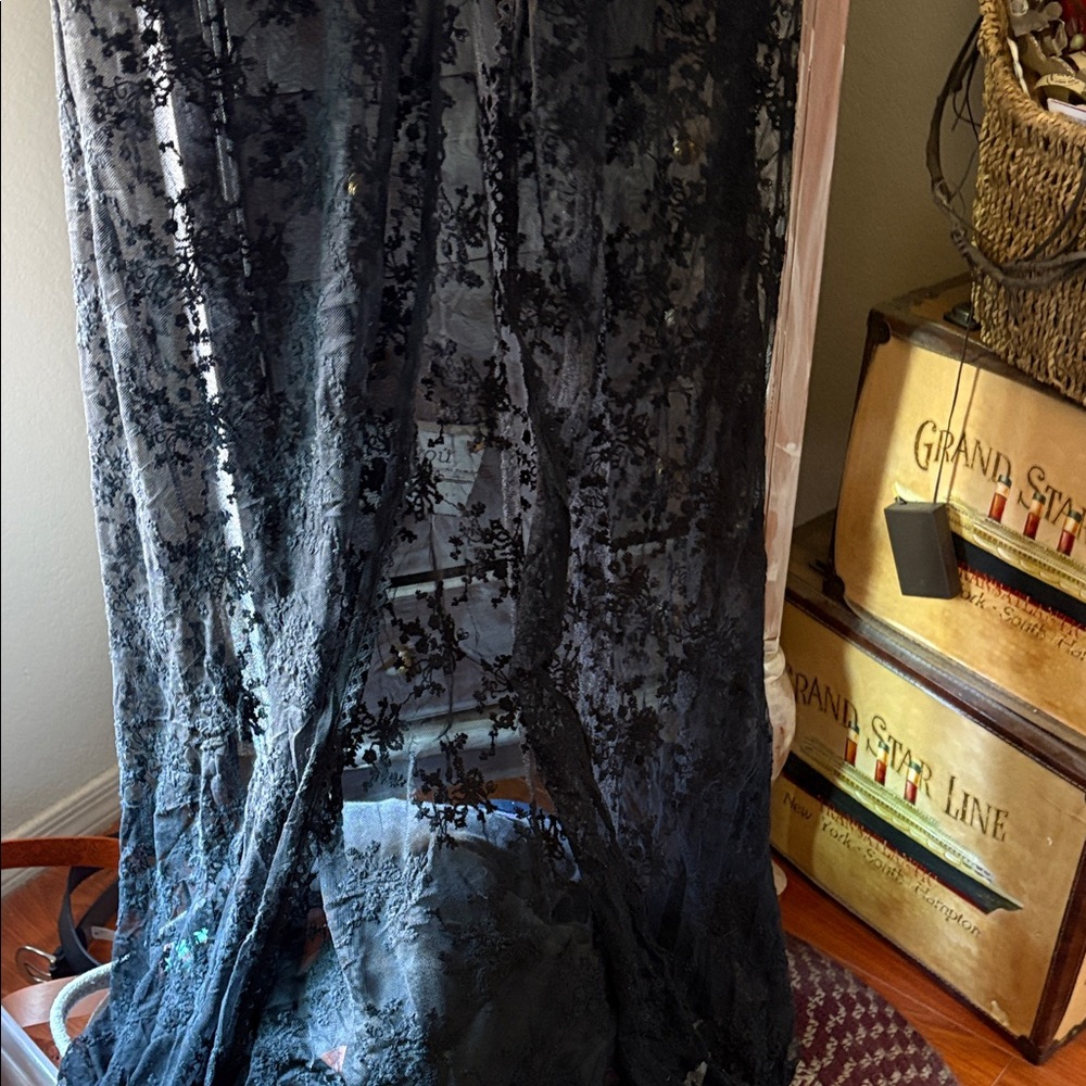 Torrid Black Floral Lace Robe - Picture 2 of 5